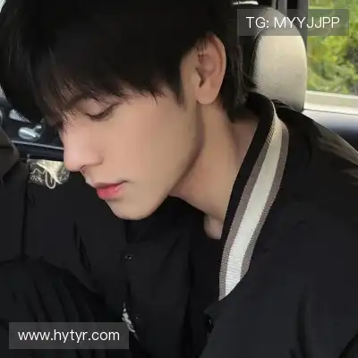 万桢翼